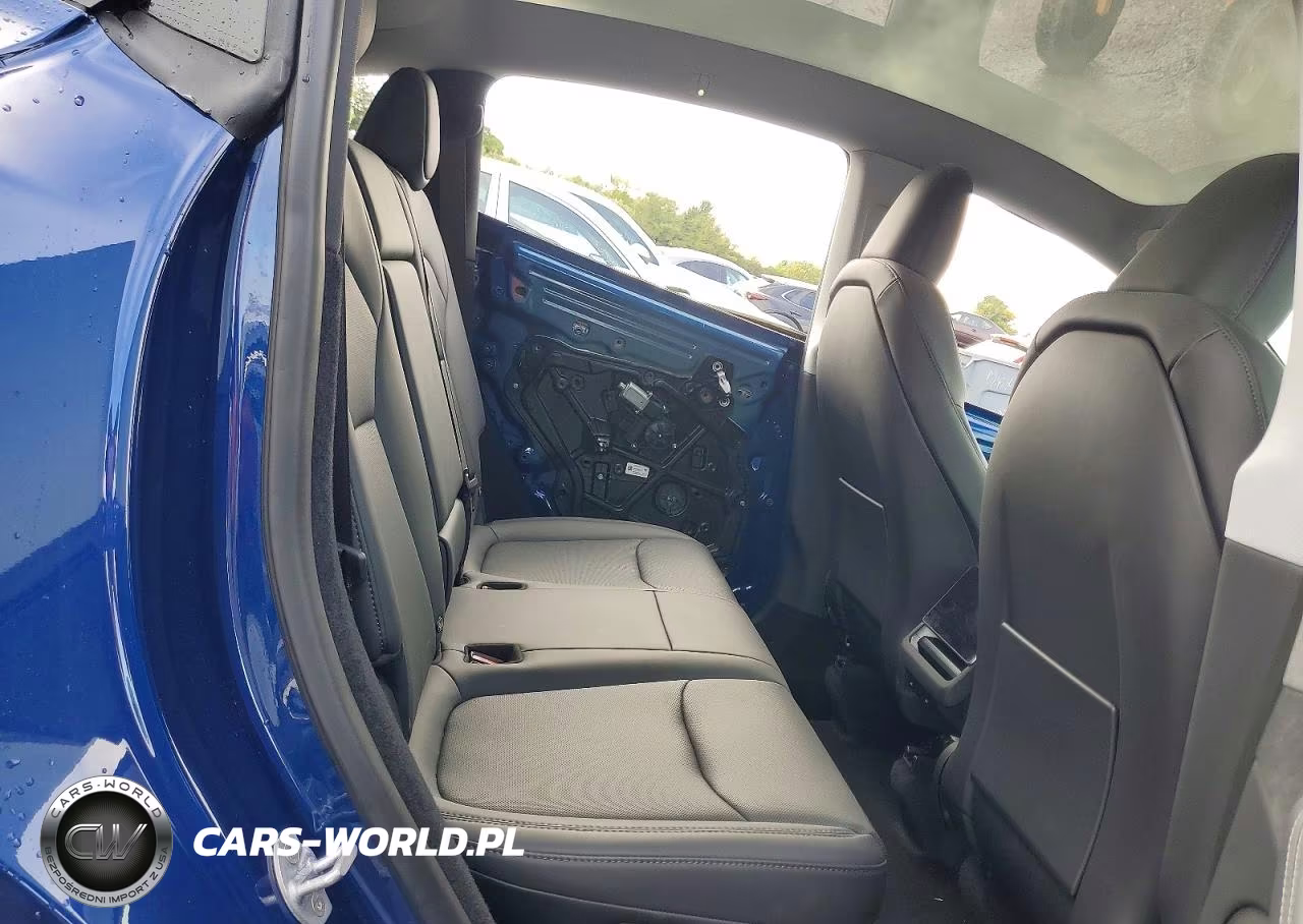 2026 Tesla Model Y VIN:7SAYGDEE8TA462502 - 11
