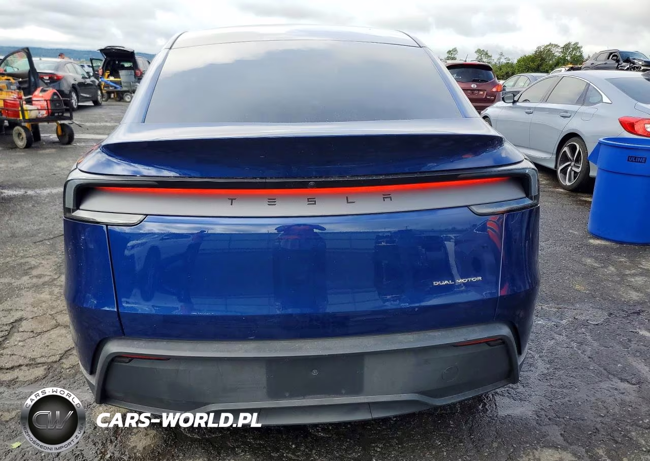 2026 Tesla Model Y VIN:7SAYGDEE8TA462502 - 6