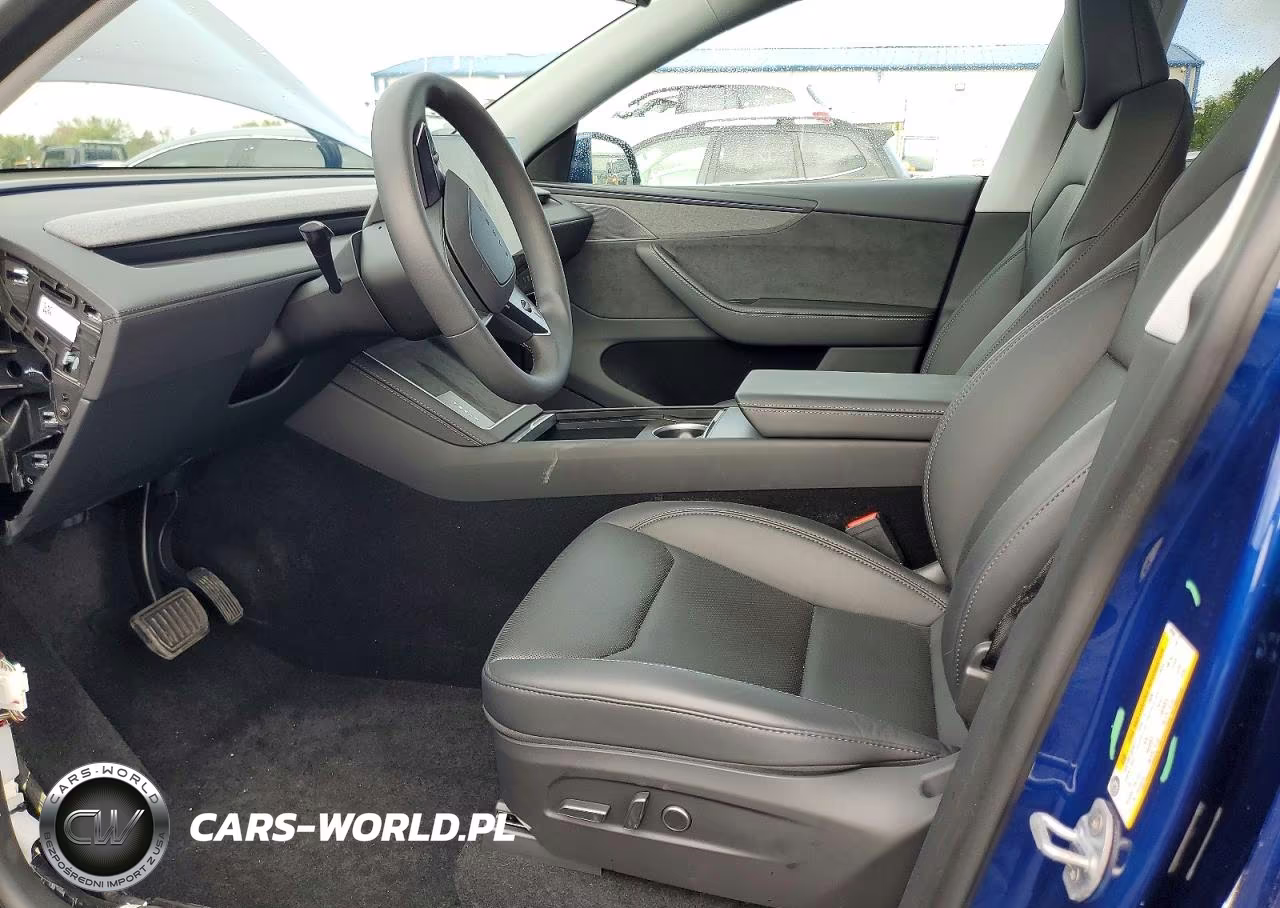 2026 Tesla Model Y VIN:7SAYGDEE8TA462502 - 7