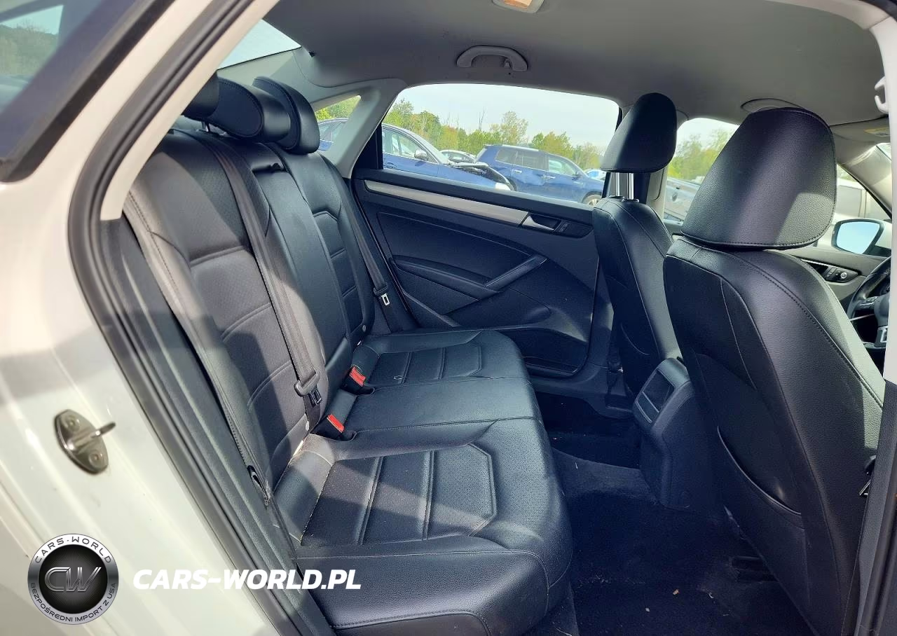 2015 Volkswagen Passat S VIN:1VWAT7A38FC088684 - 10