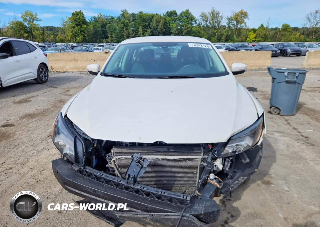 2015 Volkswagen Passat S VIN:1VWAT7A38FC088684 - 5