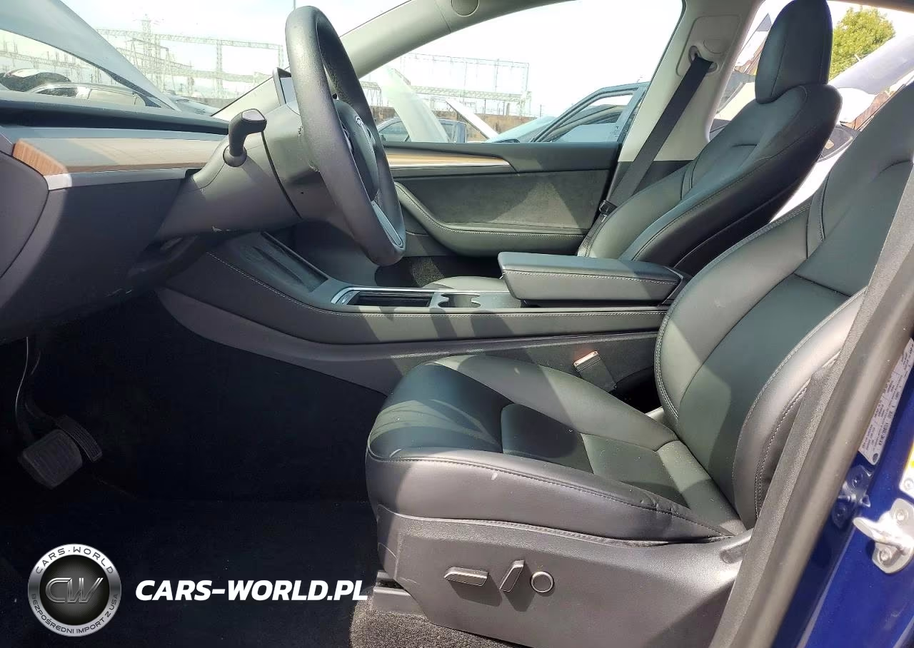 2023 Tesla Model Y VIN:7SAYGDEE4PA082062 - 7