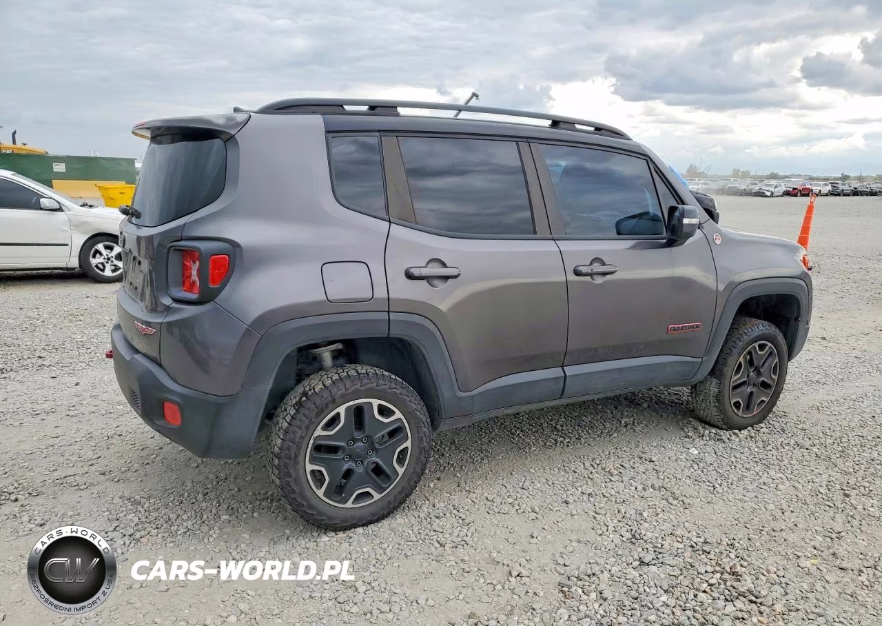 2016 Jeep Renegade Trailhawk VIN:ZACCJBCT2GPD06732 - 3
