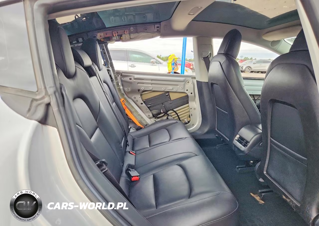 2018 Tesla Model 3 VIN:5YJ3E1EB1JF087666 - 10
