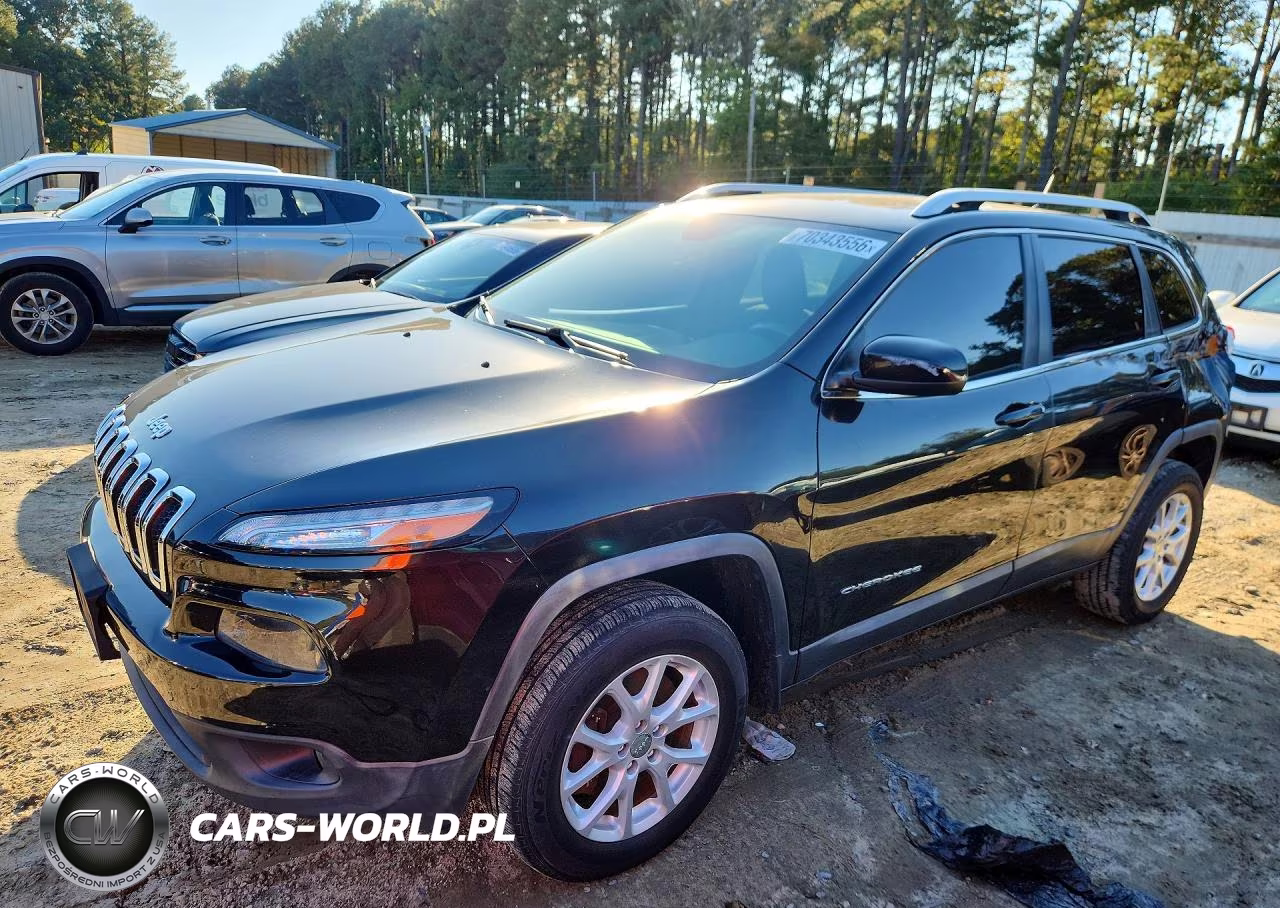 2015 Jeep Cherokee Latitude VIN:1C4PJMCS2FW578249 - 1