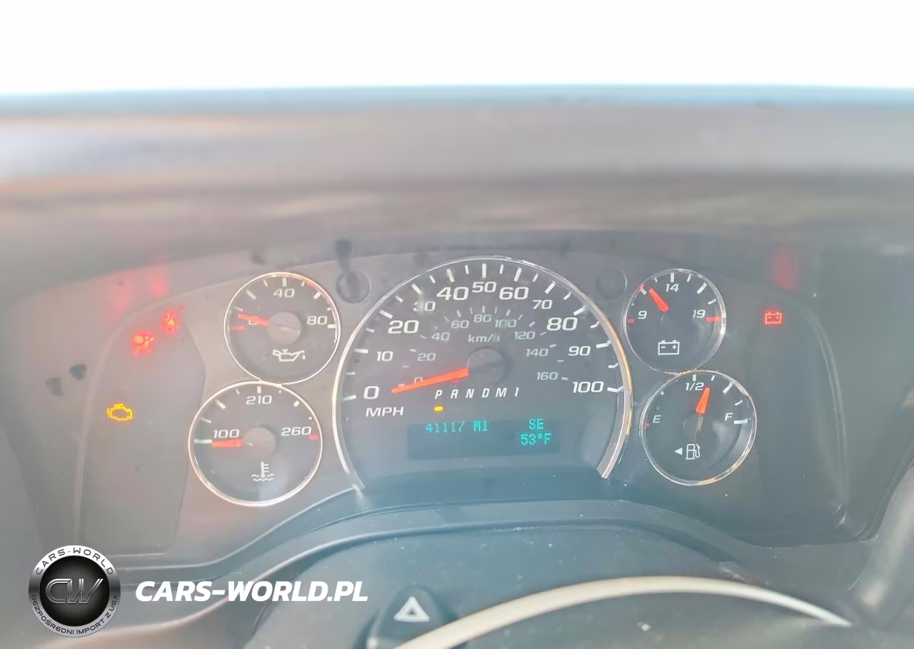 2017 Chevrolet Express VIN:1GCWGAFF9H1136611 - 9