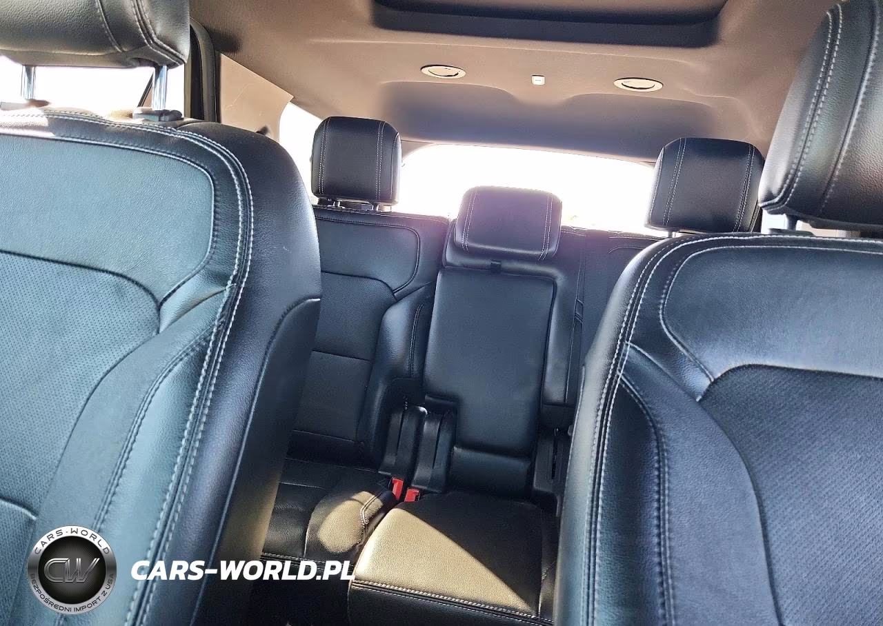 2018 Ford Explorer Limited VIN:1FM5K8F87JGC16590 - 10