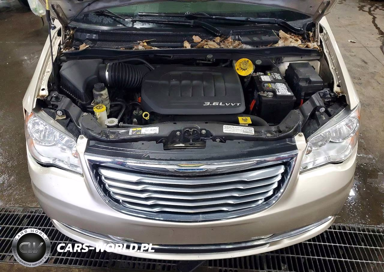 2015 Chrysler Town & Country Touring VIN:2C4RC1BG3FR655430 - 12