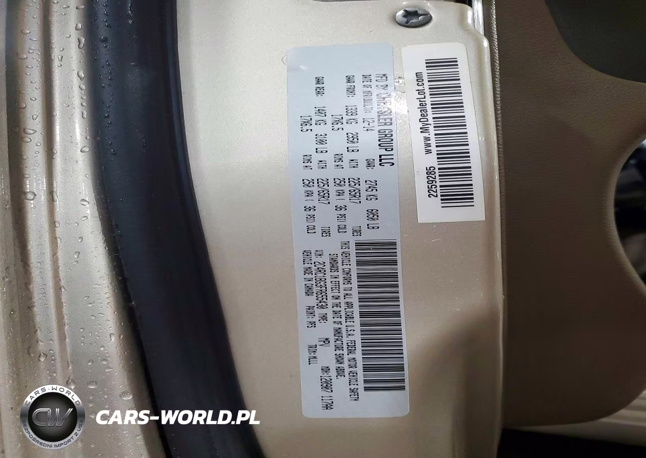 2015 Chrysler Town & Country Touring VIN:2C4RC1BG3FR655430 - 13