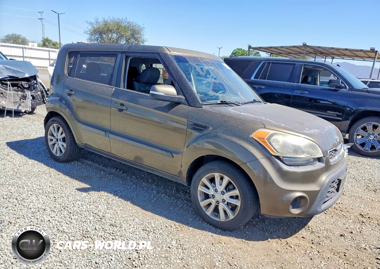 2012 Kia Soul + VIN:KNDJT2A61C7369147 - 4