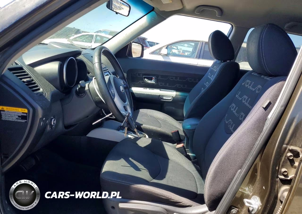 2012 Kia Soul + VIN:KNDJT2A61C7369147 - 7