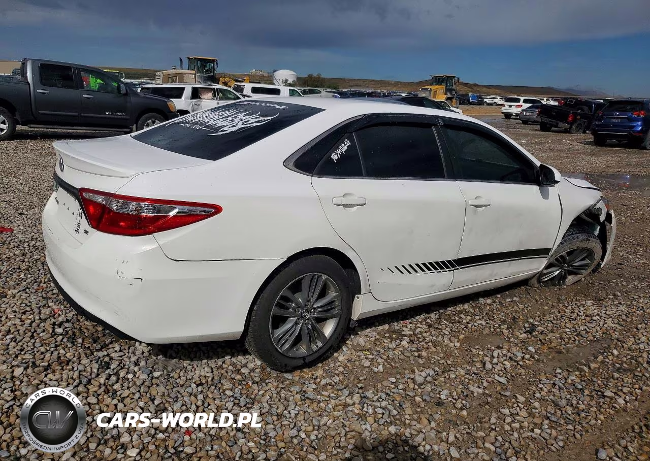 2017 Toyota Camry Se VIN:4T1BF1FK5HU441094 - 3