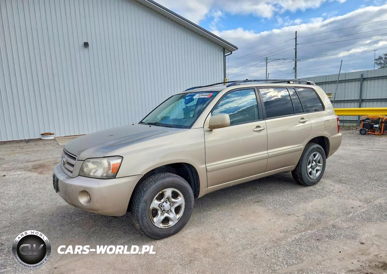 2004 Toyota Highlander Base