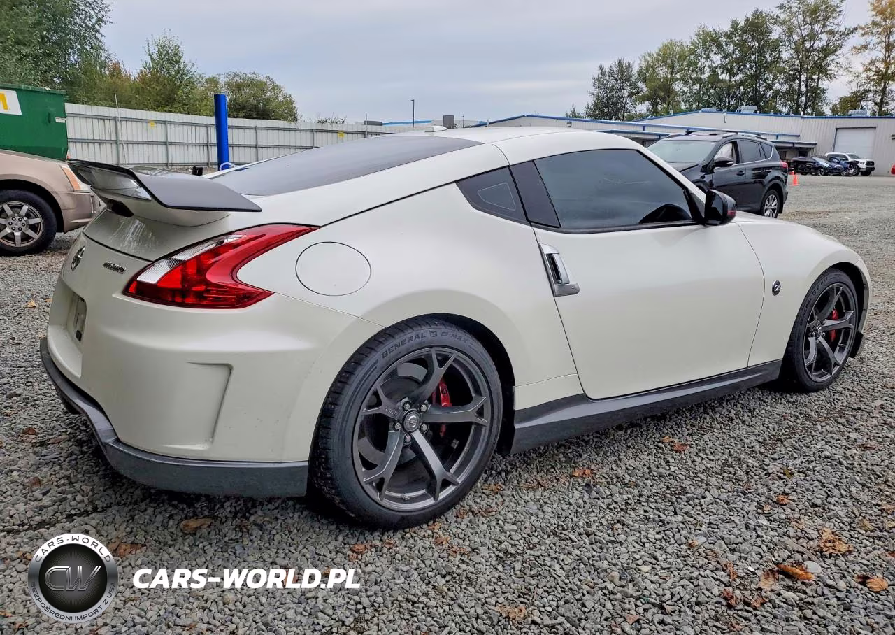 2014 Nissan 370Z Base VIN:JN1AZ4EHXEM630823 - 3