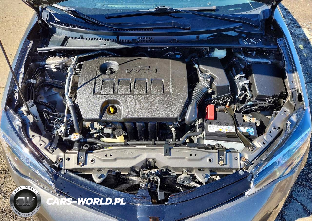 2018 Toyota Corolla Le VIN:5YFBURHE9JP744575 - 11
