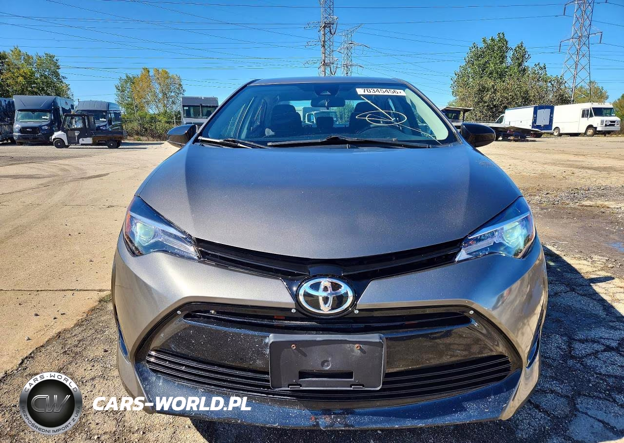 2018 Toyota Corolla Le VIN:5YFBURHE9JP744575 - 5