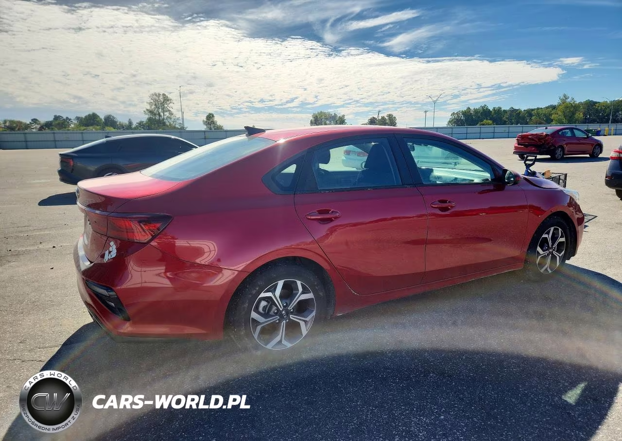 2020 Kia Forte Lxs VIN:3KPF24AD2LE211340 - 3