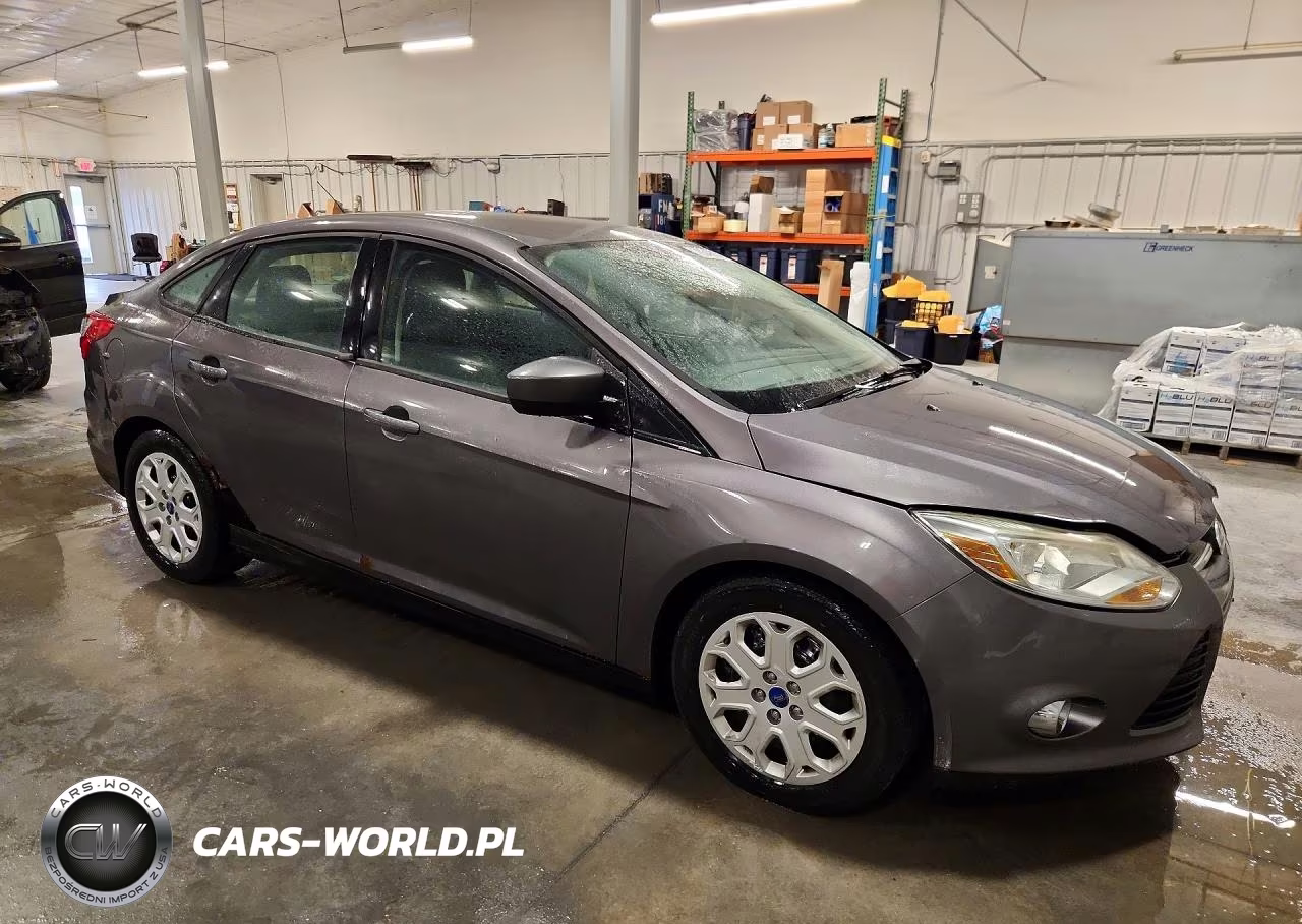 2012 Ford Focus Se VIN:1FAHP3F26CL284946 - 4