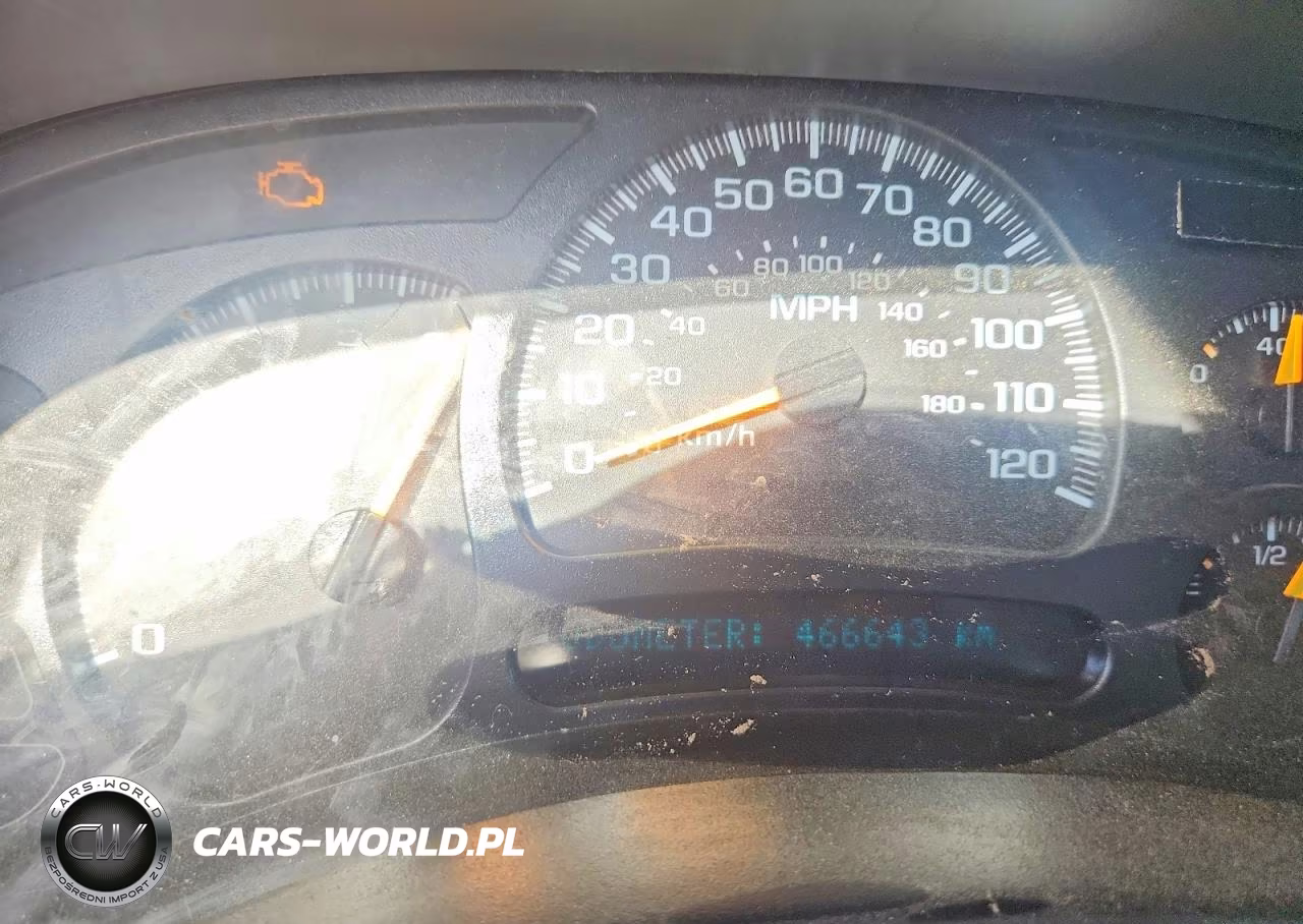 2005 Chevrolet Tahoe C1500 VIN:1GNEC13V15R201992 - 9