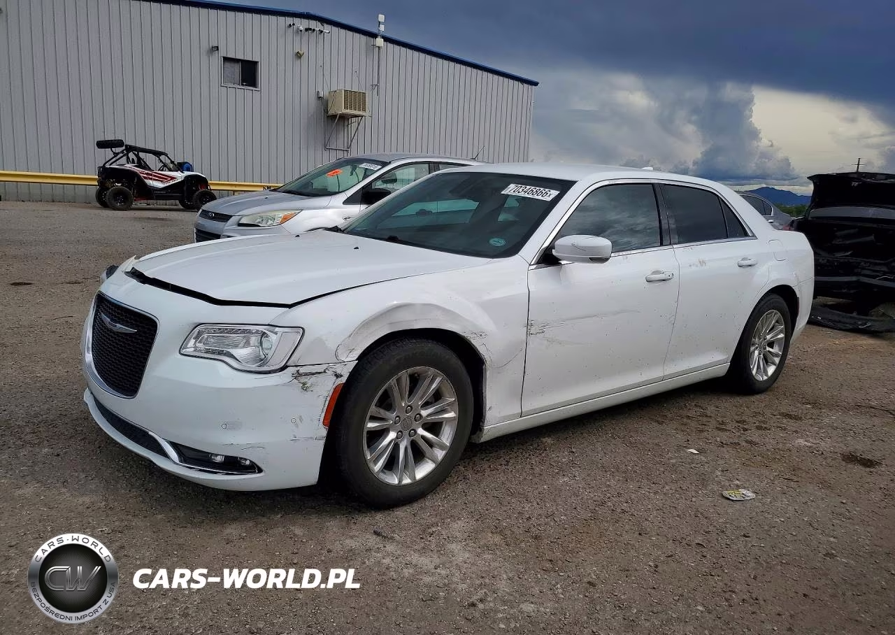 2021 Chrysler 300 Touring VIN:2C3CCAAG1MH595999 - 1