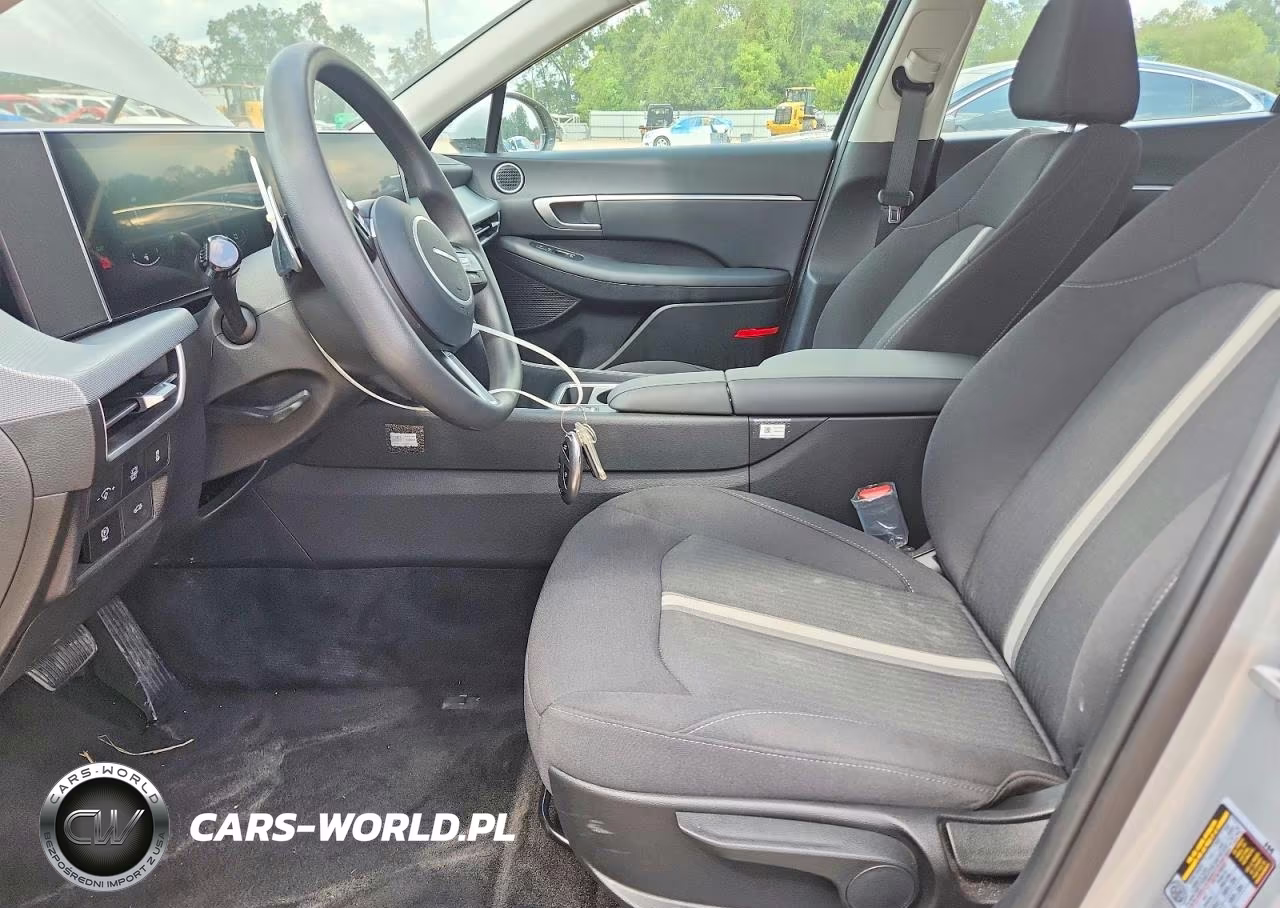 2026 Hyundai Sonata Hybrid Blue VIN:KMHL24JJ9TA164976 - 7