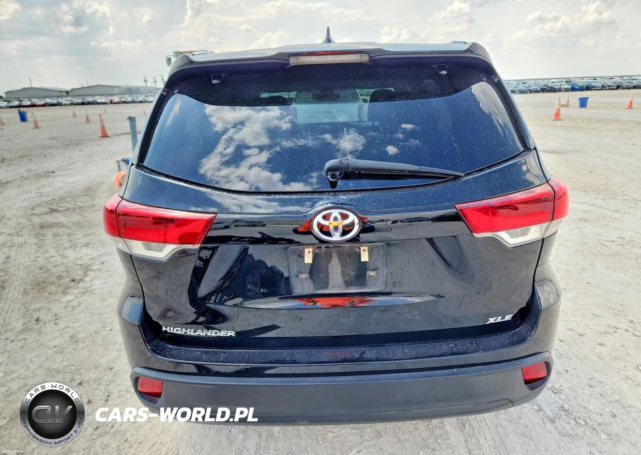 2018 Toyota Highlander Xle VIN:5TDKZRFH5JS546811 - 6