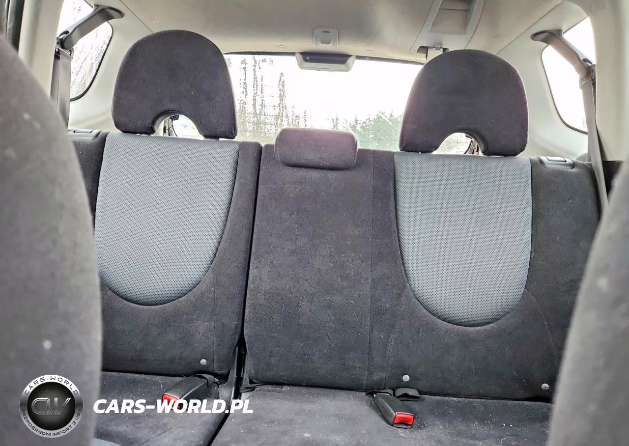2007 Honda Fit S VIN:JHMGD38677S035595 - 10