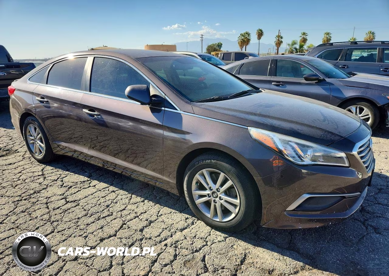 2017 Hyundai Sonata VIN:5NPE24AF9HH476109 - 4