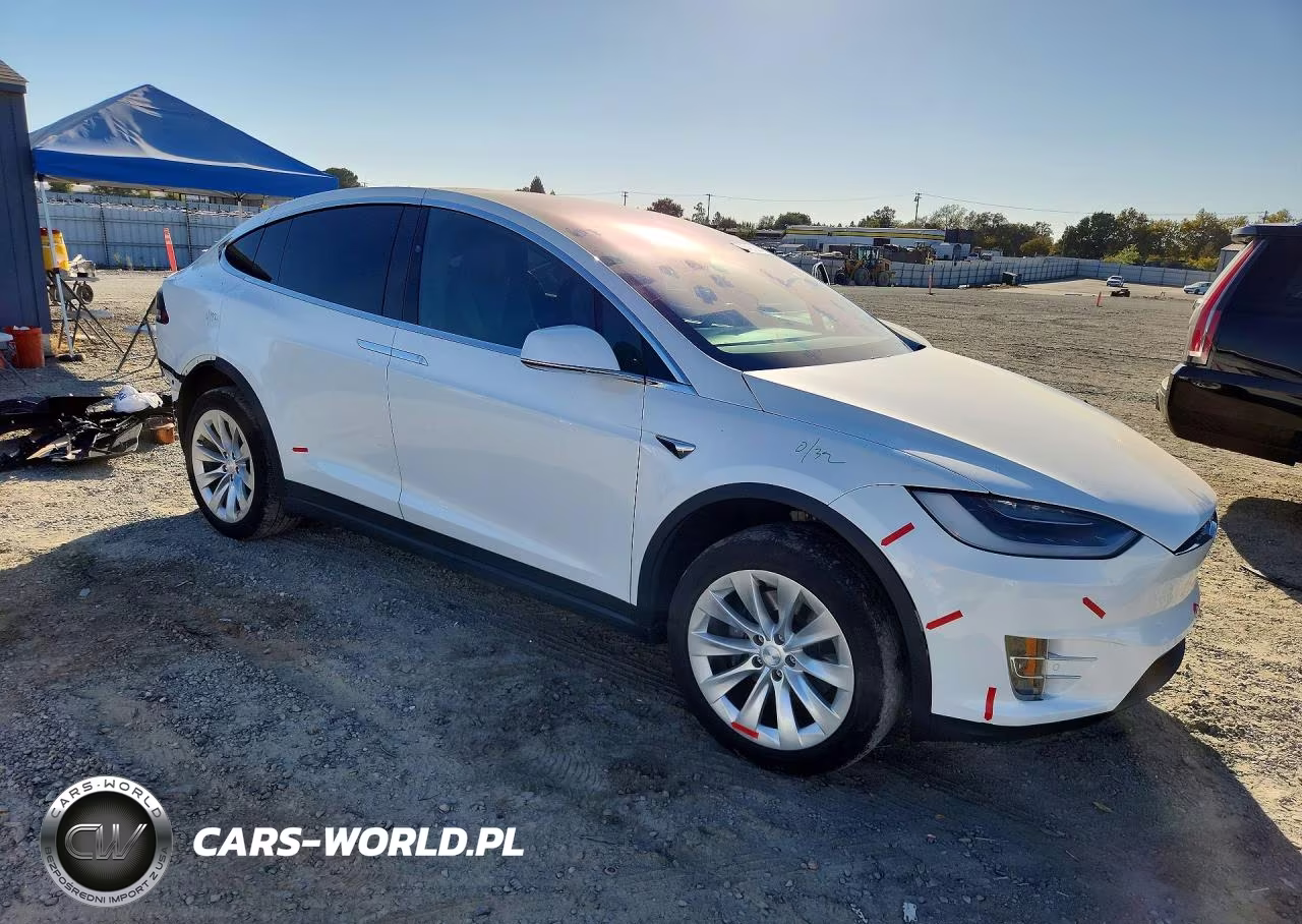 2020 Tesla Model X VIN:5YJXCBE23LF228852 - 4