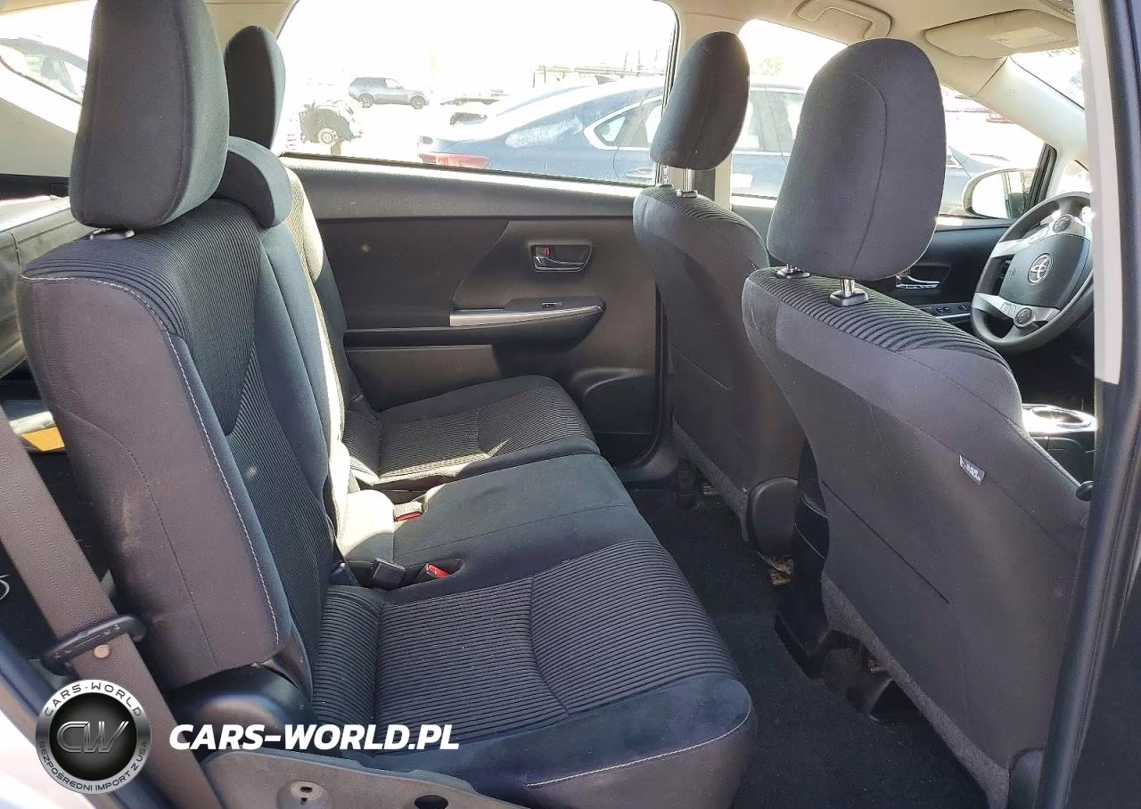 2017 Toyota Prius V Three VIN:JTDZN3EU0HJ071761 - 11