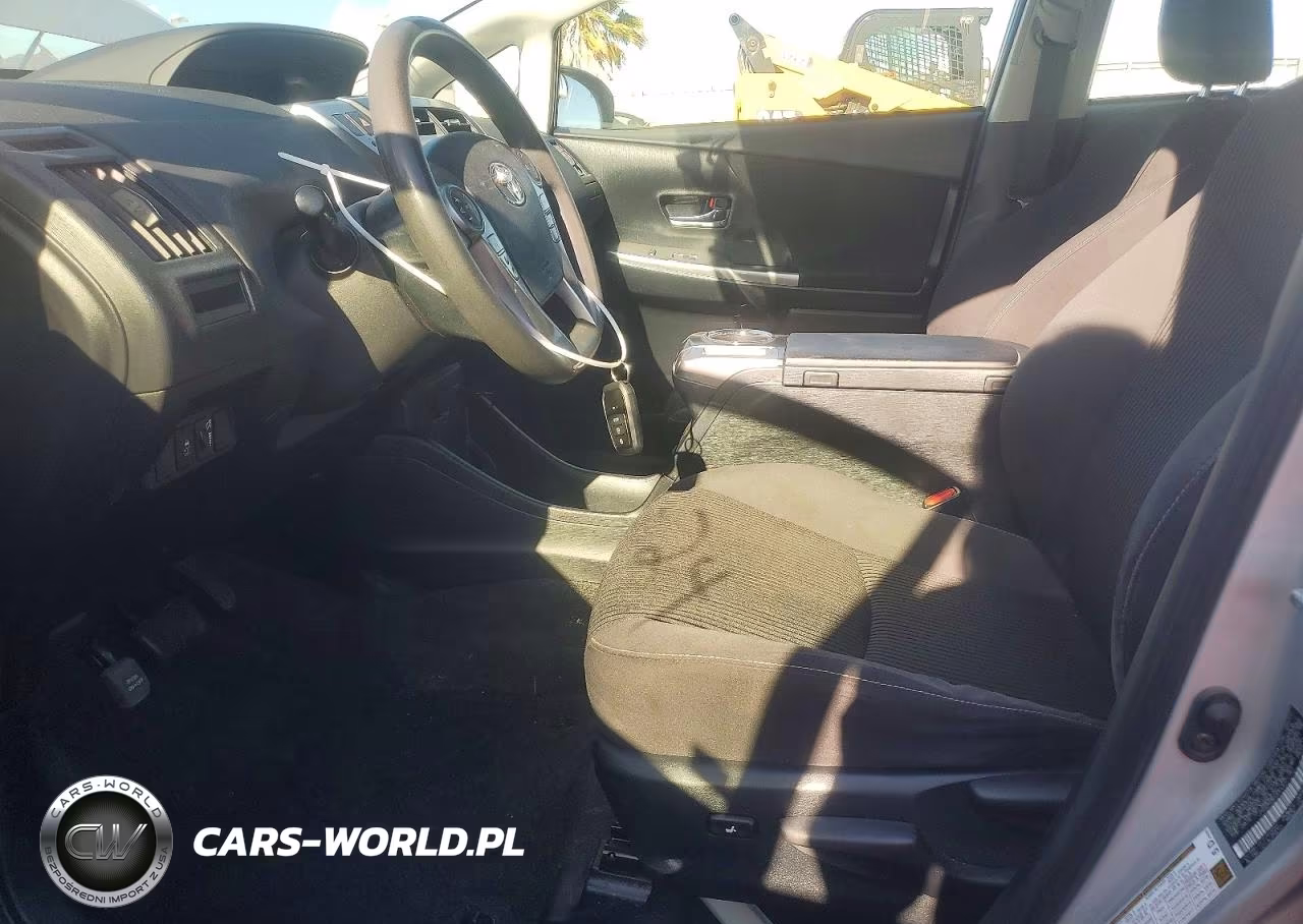 2017 Toyota Prius V Three VIN:JTDZN3EU0HJ071761 - 7