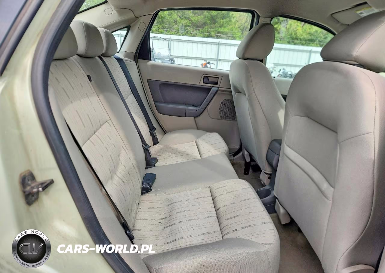 2010 Ford Focus Se VIN:1FAHP3FN3AW117336 - 10