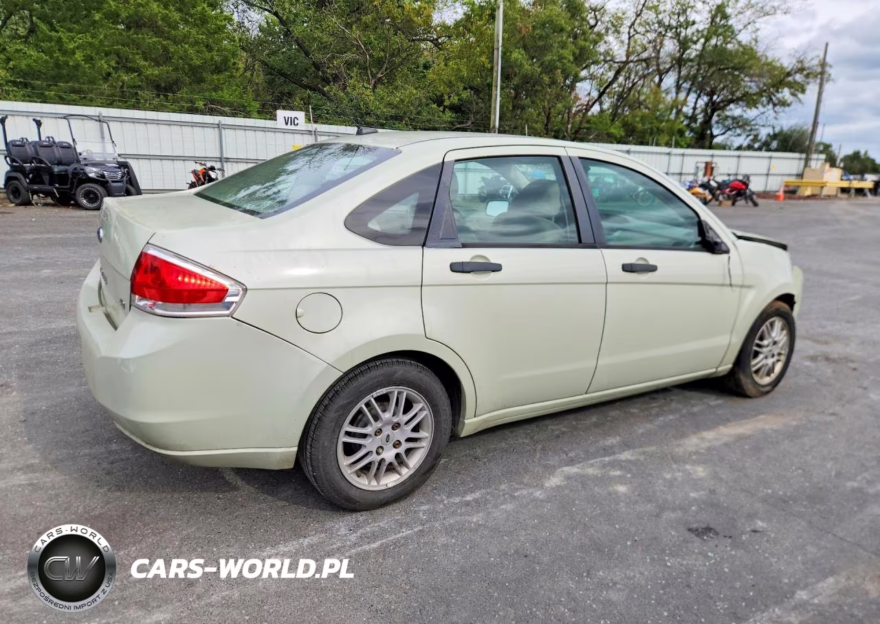 2010 Ford Focus Se VIN:1FAHP3FN3AW117336 - 3
