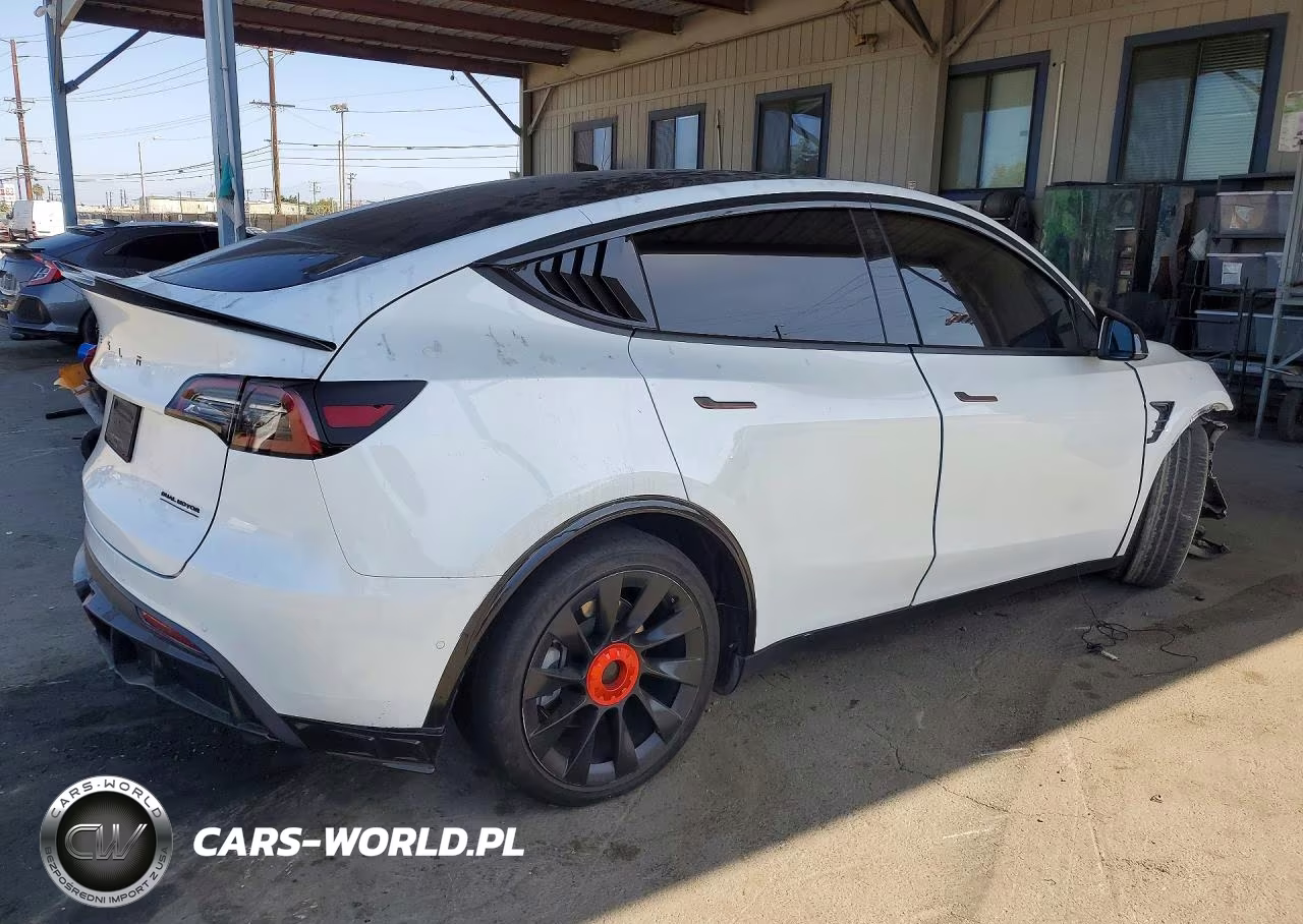 2021 Tesla Model Y VIN:5YJYGDEE6MF212760 - 3