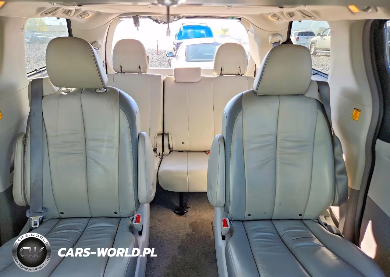 2011 Toyota Sienna Limited 7-Passenger VIN:5TDDK3DC8BS007537 - 10