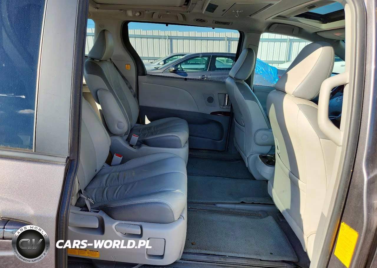 2011 Toyota Sienna Limited 7-Passenger VIN:5TDDK3DC8BS007537 - 11
