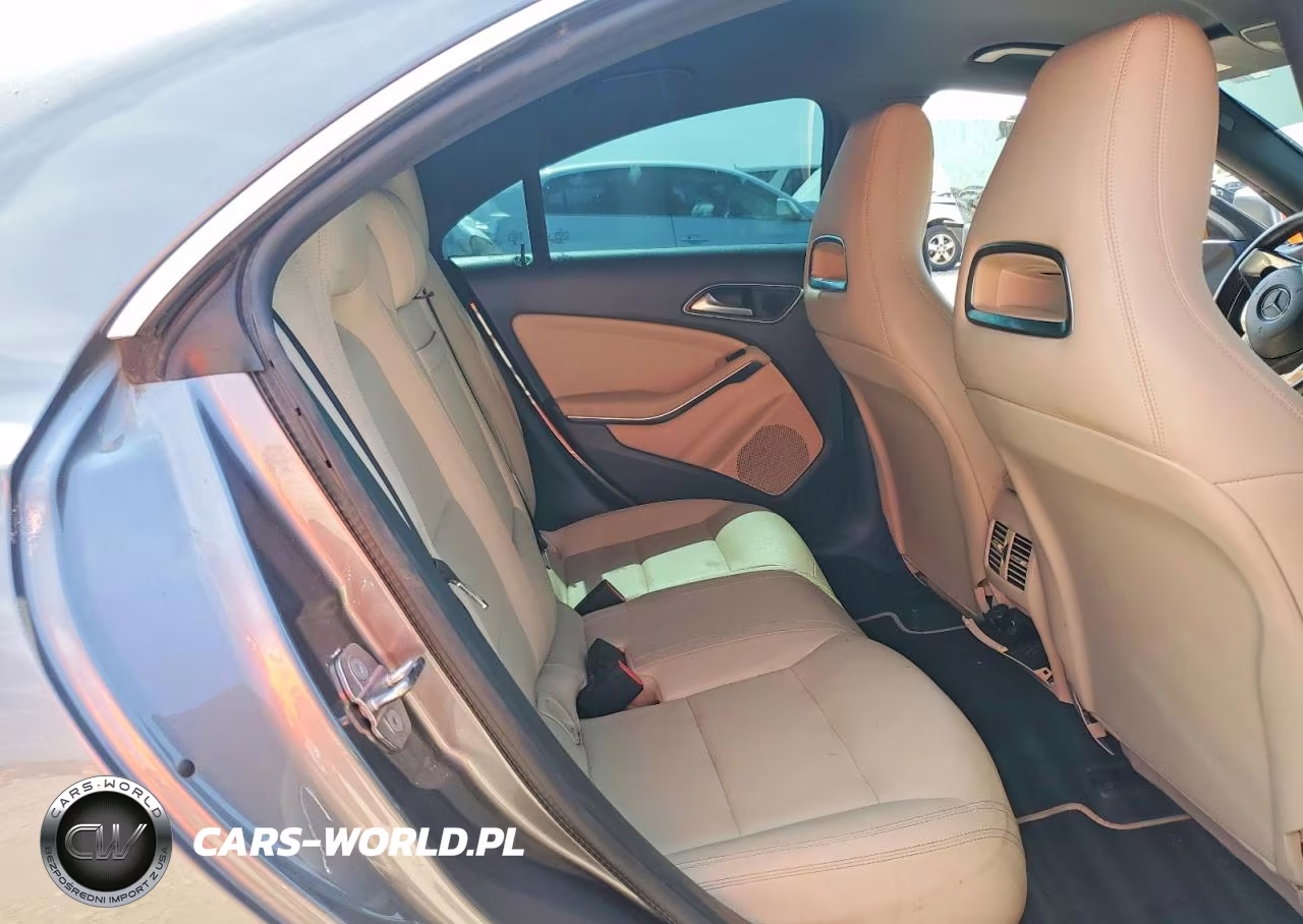 2019 Mercedes-Benz Cla 250 VIN:WDDSJ4EB2KN711685 - 10