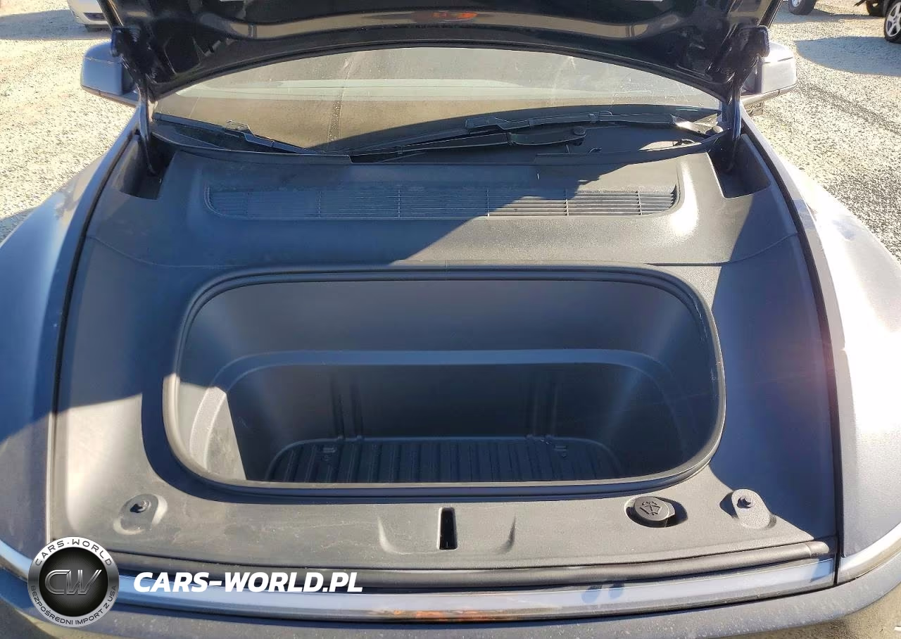 2026 Tesla Model Y VIN:7SAYGDED3TF525015 - 12