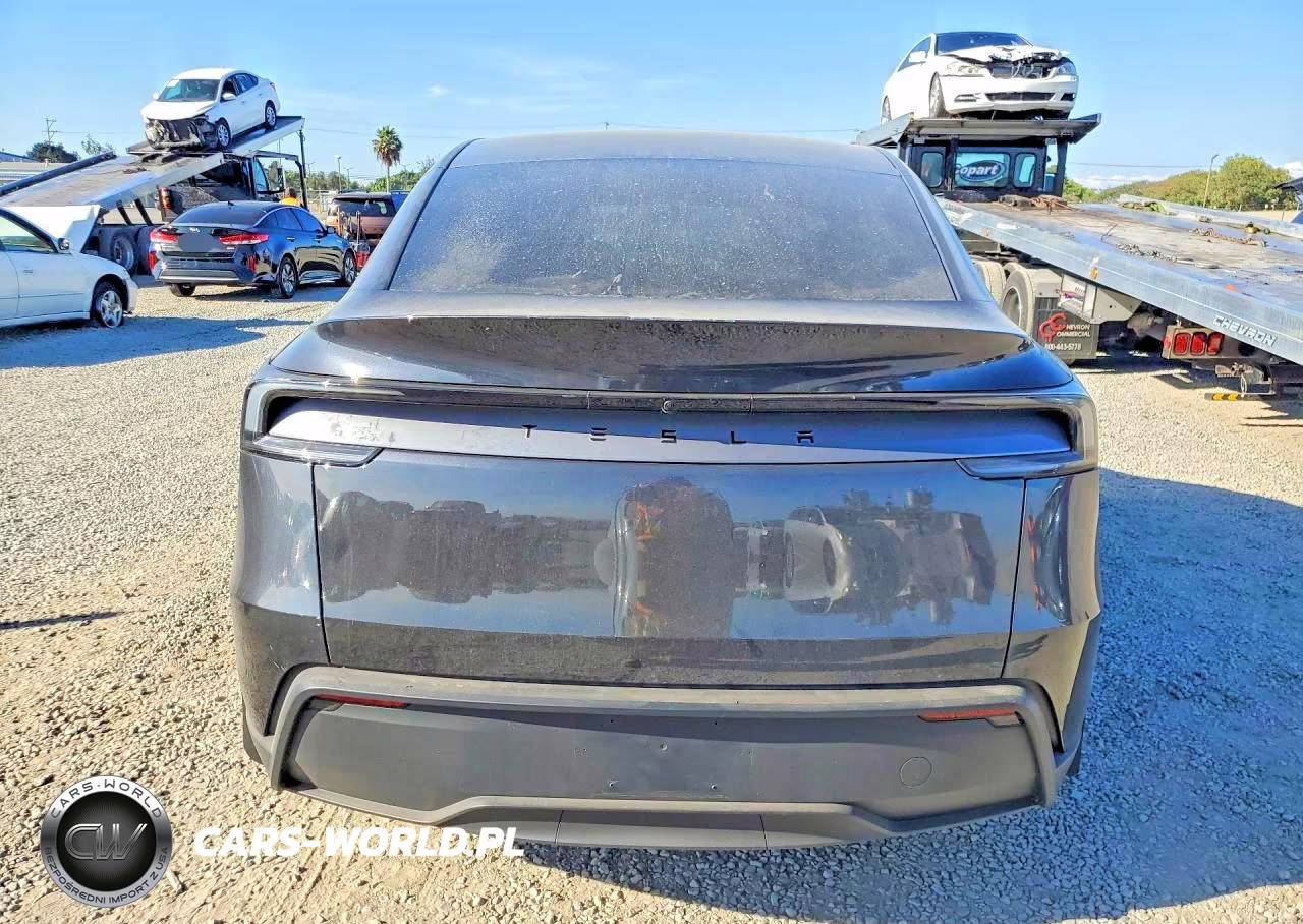 2026 Tesla Model Y VIN:7SAYGDED3TF525015 - 6