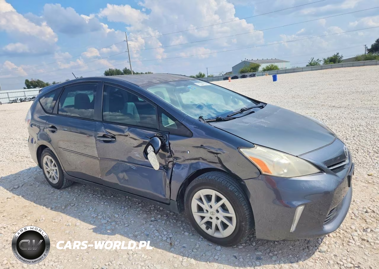 2014 Toyota Prius V Three VIN:JTDZN3EU5E3316831 - 4