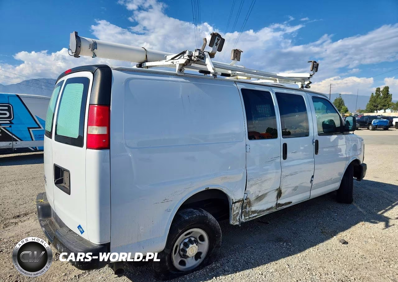 2013 Chevrolet Express G2500 VIN:1GCWGFCB8D1902286 - 3