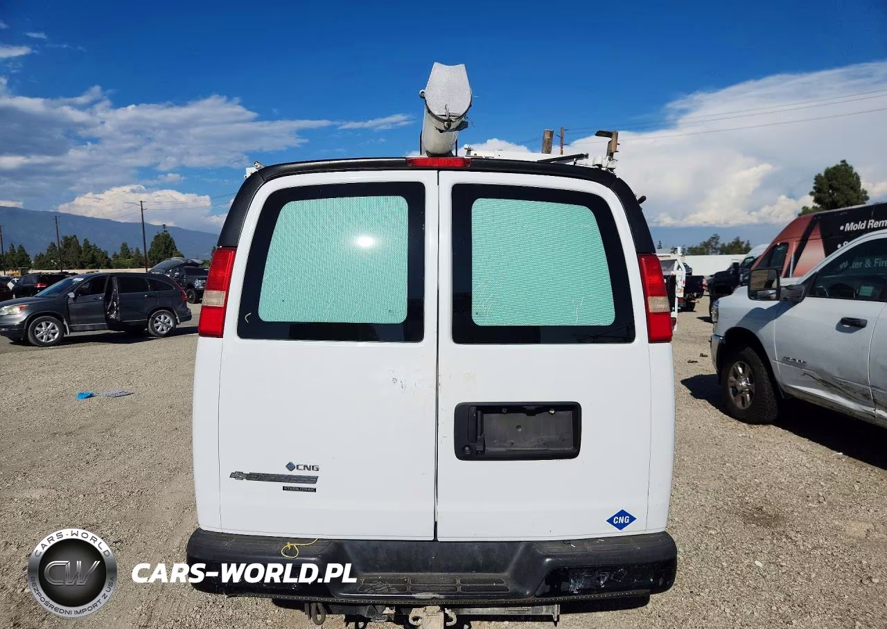 2013 Chevrolet Express G2500 VIN:1GCWGFCB8D1902286 - 6