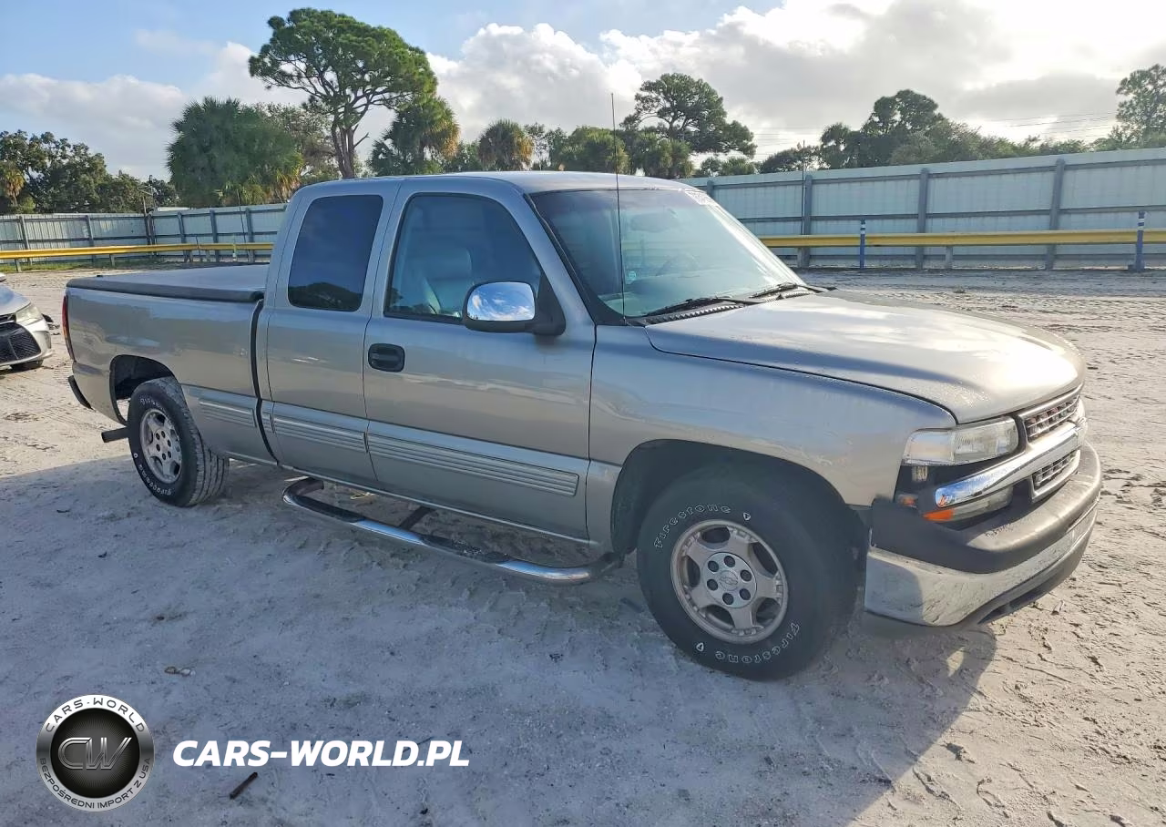 2000 Chevrolet Silverado C1500 VIN:2GCEC19T0Y1394860 - 4