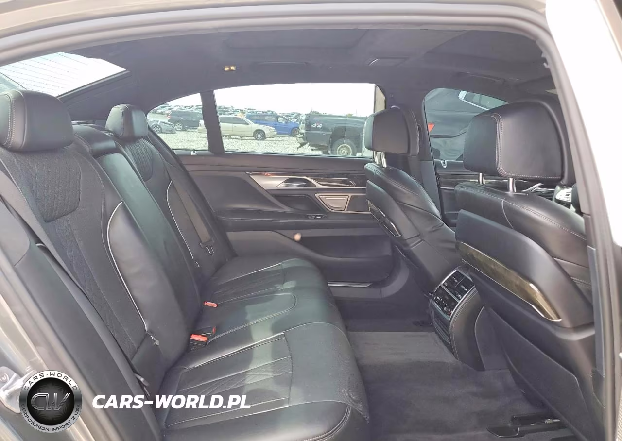 2018 BMW 750 I VIN:WBA7F0C50JGM22585 - 10