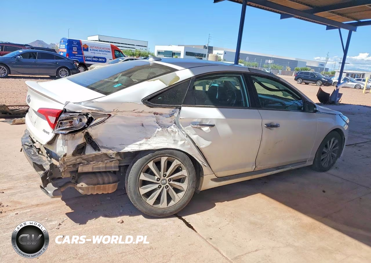 2016 Hyundai Sonata Sport VIN:5NPE34AFXGH369047 - 3