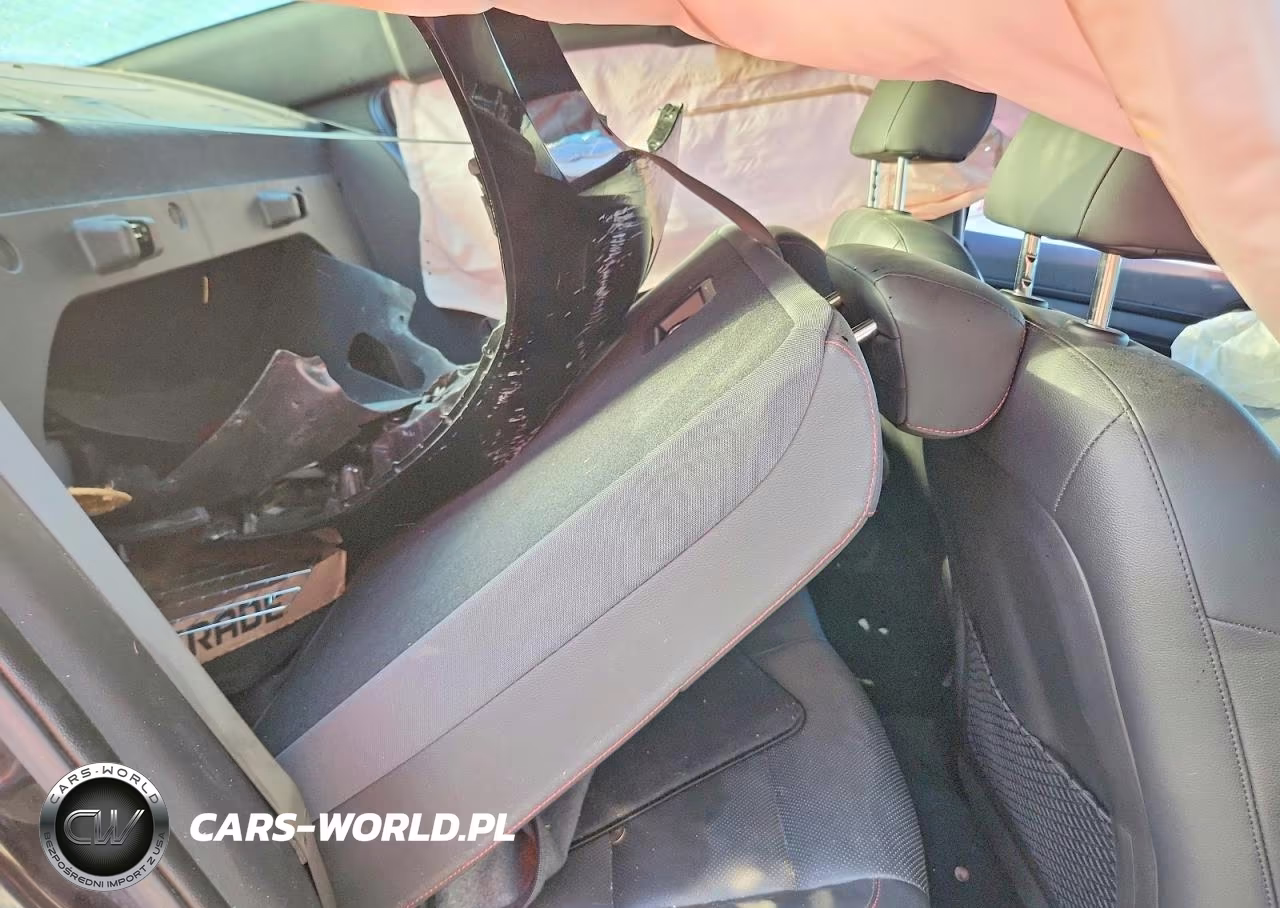 2018 Hyundai Elantra Sport VIN:KMHD04LB8JU481028 - 10
