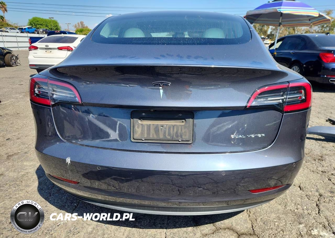 2019 Tesla Model 3 VIN:5YJ3E1EBXKF450418 - 6