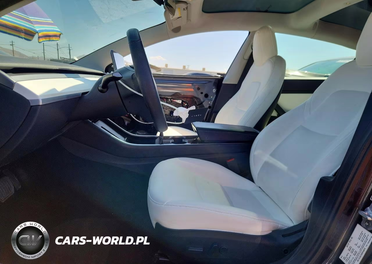 2019 Tesla Model 3 VIN:5YJ3E1EBXKF450418 - 7
