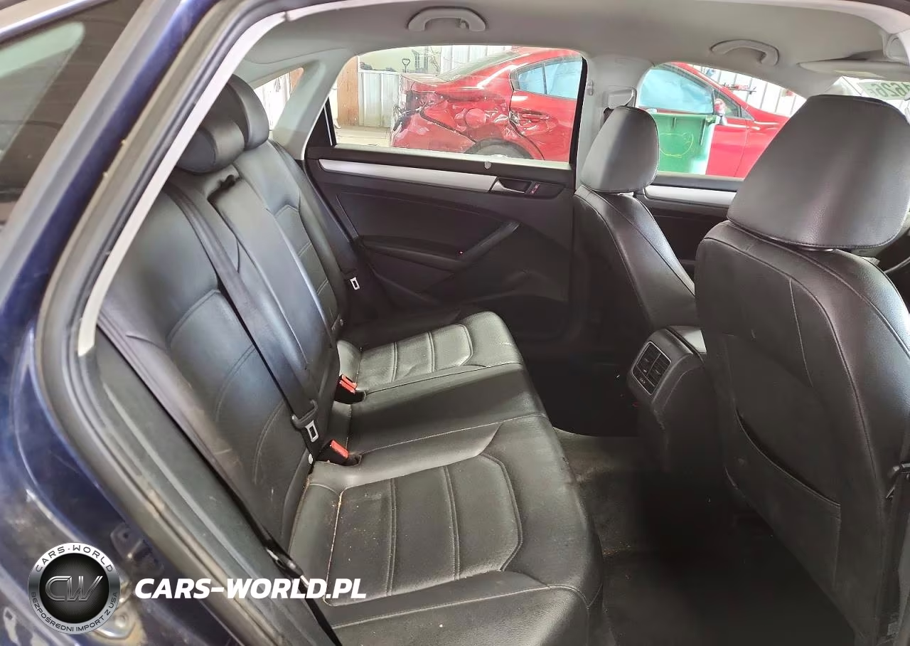 2013 Volkswagen Passat Se VIN:1VWBP7A31DC049070 - 10