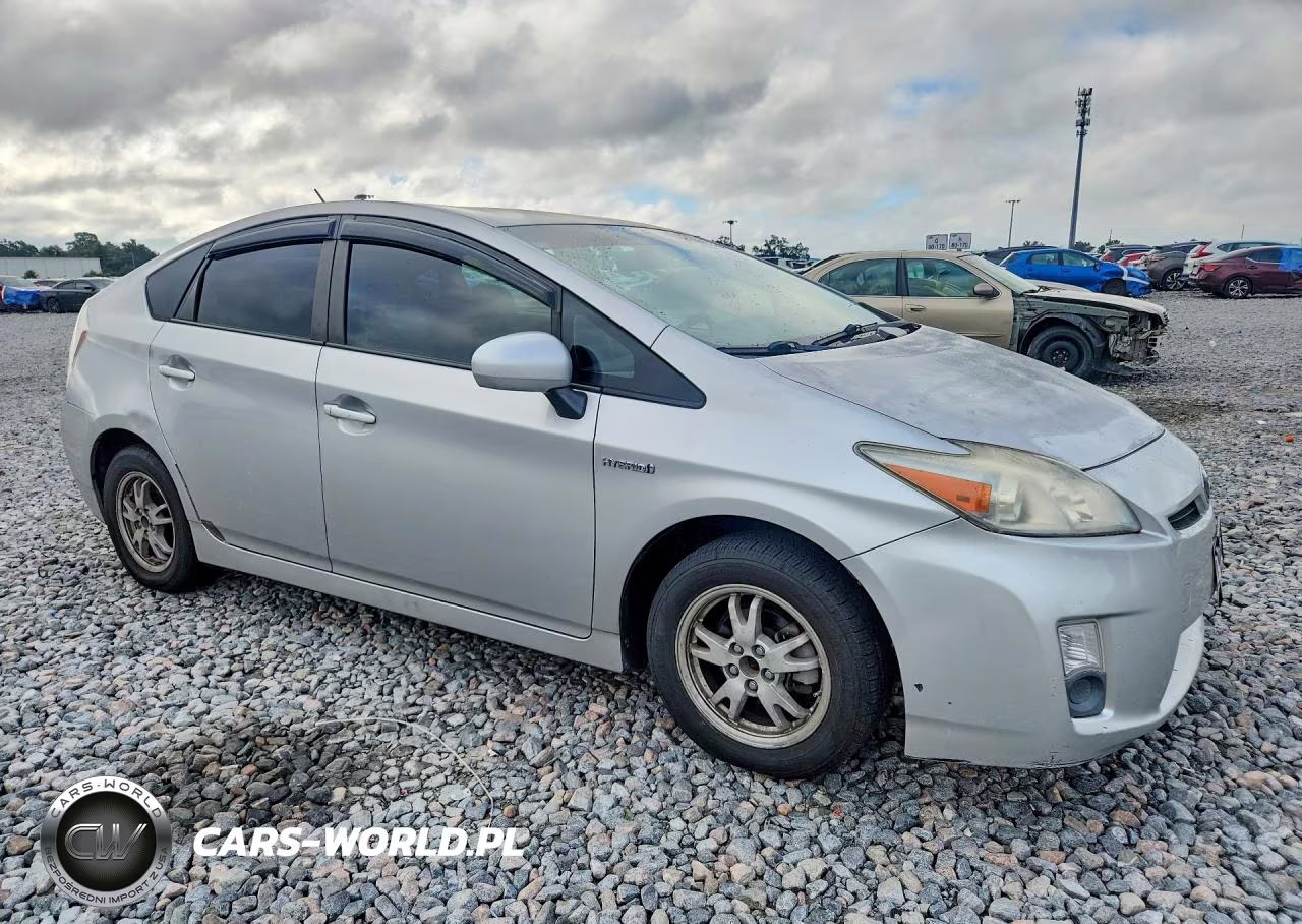 2011 Toyota Prius Two VIN:JTDKN3DU7B1361280 - 4